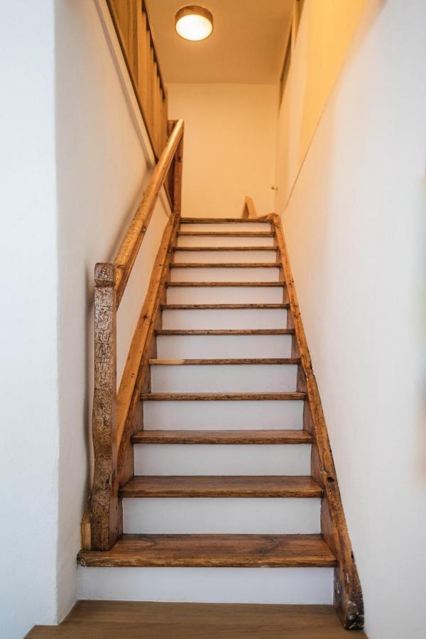 Gehobenes Ambiente In Historischer Wohnung Walting Exterior photo